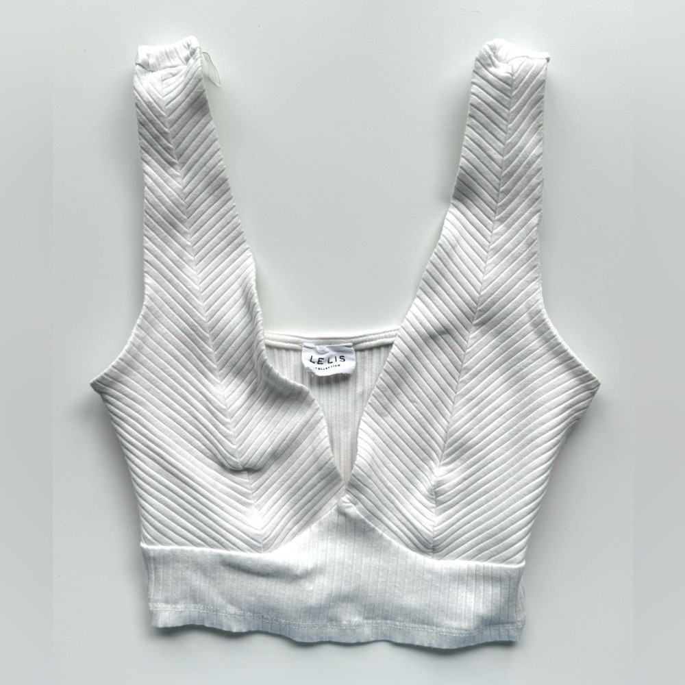 Le Lis V-neck White ribbed crop top, size S